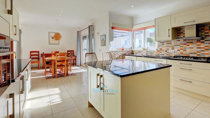 Image No.18-2 Bed House for sale