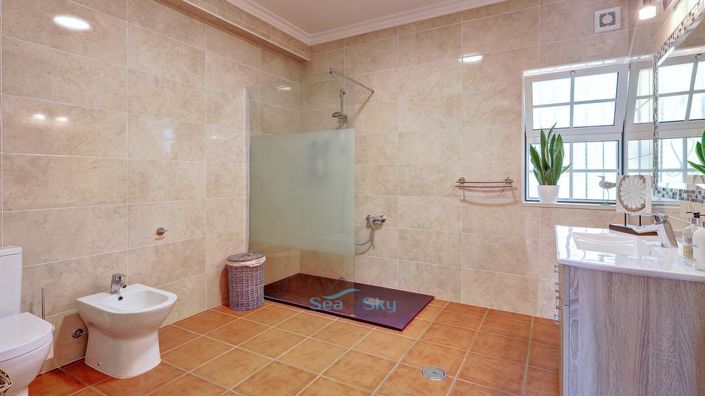 Image No.32-3 Bed House for sale