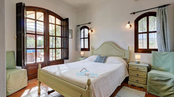 Image No.49-5 Bed House for sale