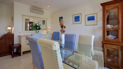 spacious dining area