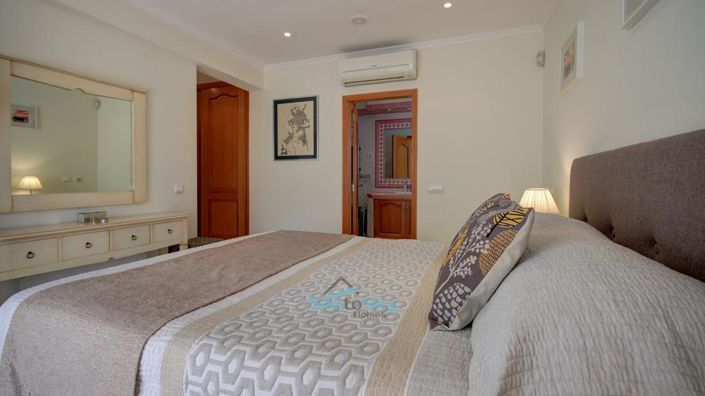 Image No.31-4 Bed House for sale