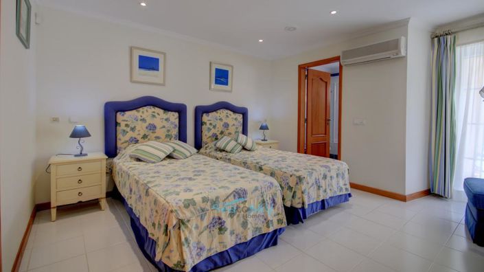 Image No.38-4 Bed House for sale