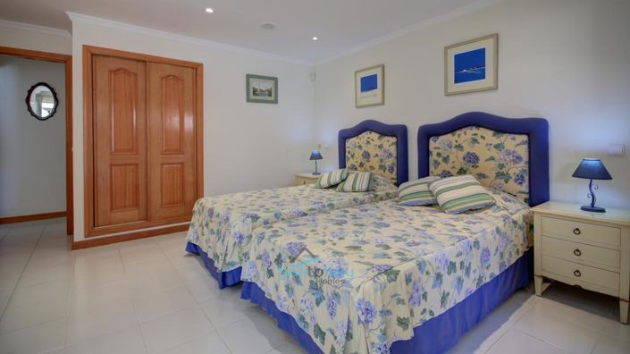 Image No.40-4 Bed House for sale