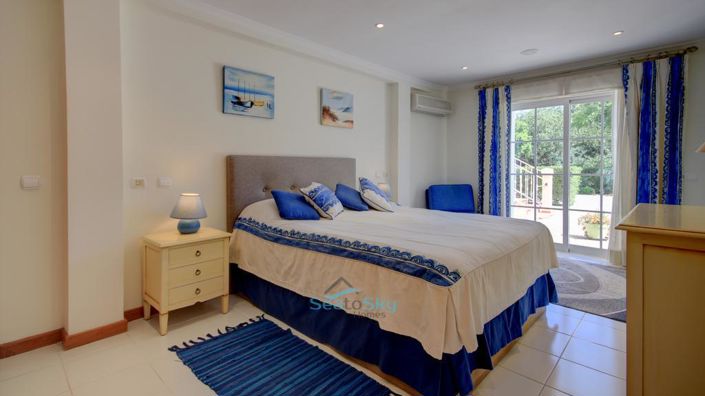 Image No.44-4 Bed House for sale