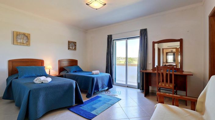 Image No.31-4 Bed House for sale