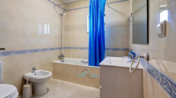 Image No.35-4 Bed House for sale