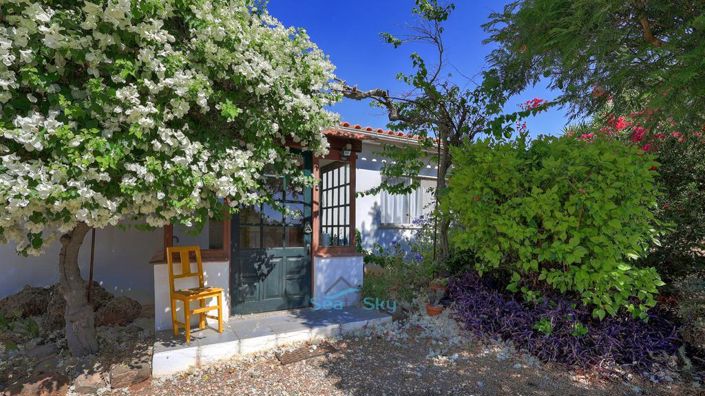 Image No.10-3 Bed House for sale