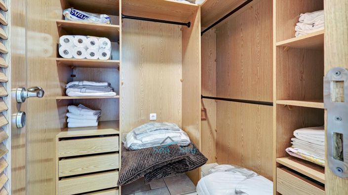 Image No.33-5 Bed House for sale