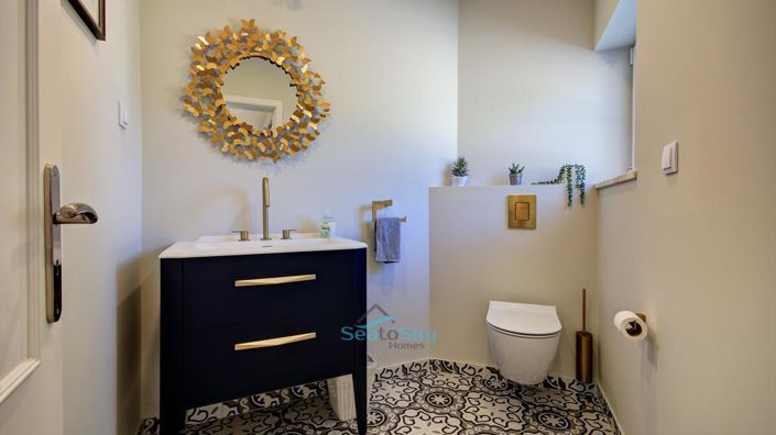 Image No.14-5 Bed House for sale