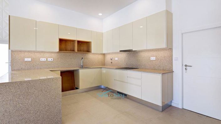 Image No.17-3 Bed House for sale