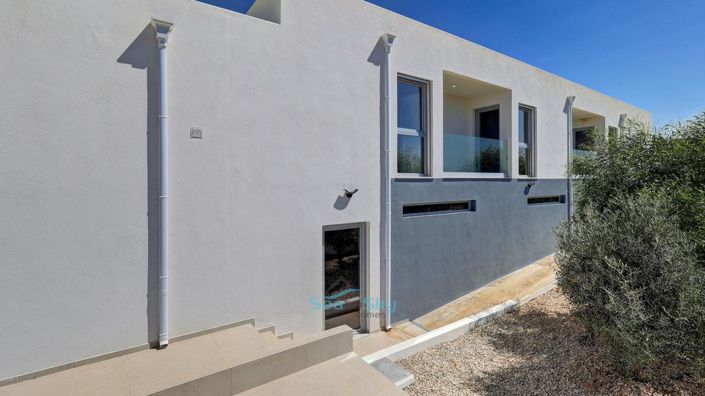 Image No.20-3 Bed House for sale