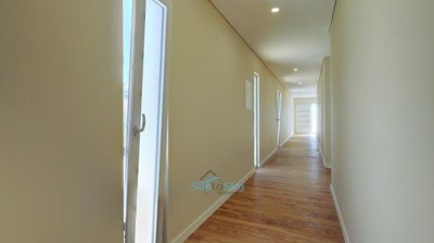 entrance hall with lots of light