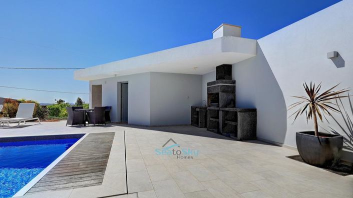 Image No.61-4 Bed House for sale