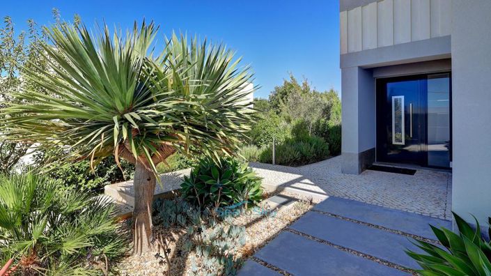 Image No.10-4 Bed House for sale