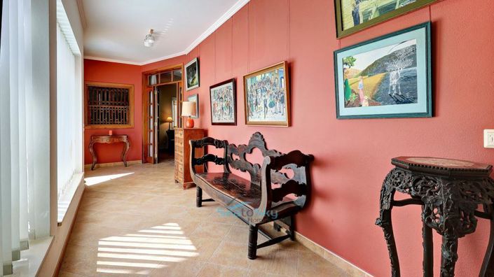 Image No.20-4 Bed House for sale