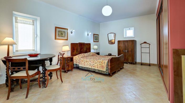 Image No.22-4 Bed House for sale