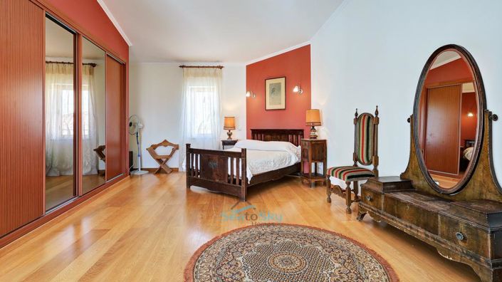 Image No.38-4 Bed House for sale