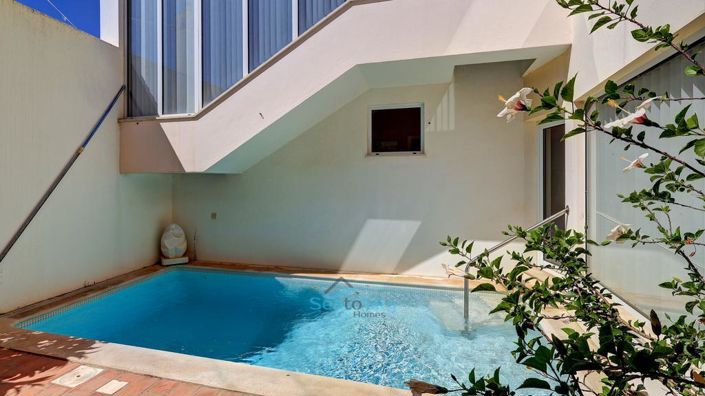 Image No.43-4 Bed House for sale