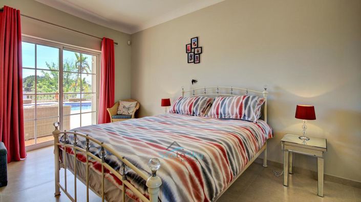 Image No.52-5 Bed House for sale