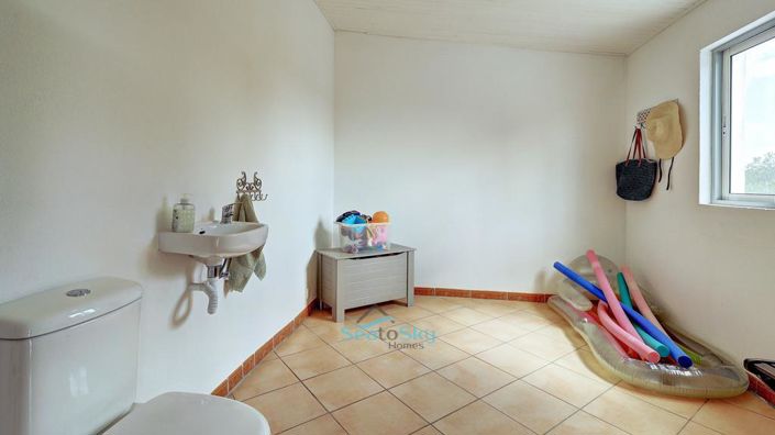 Image No.47-3 Bed House for sale