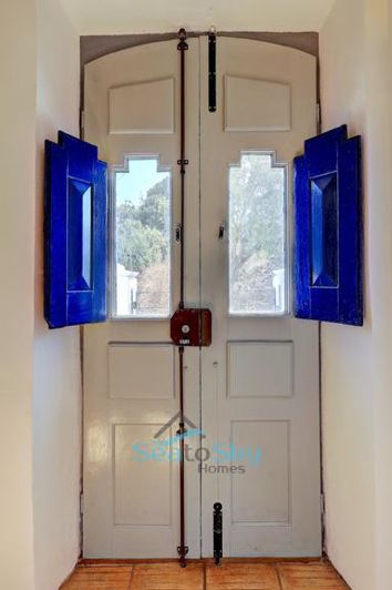 Image No.10-5 Bed House for sale