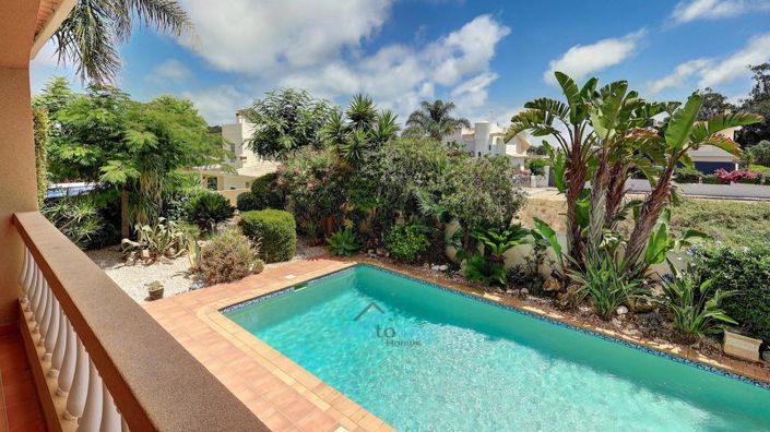 Image No.17-3 Bed House for sale