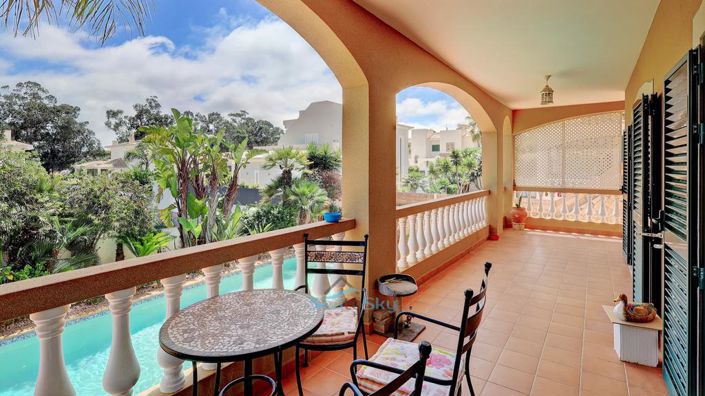 Image No.18-3 Bed House for sale