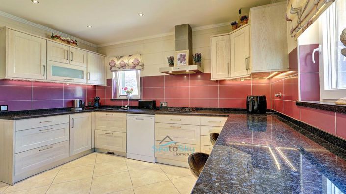 Image No.22-3 Bed House for sale