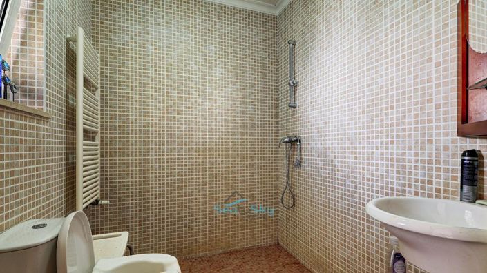 Image No.30-3 Bed House for sale