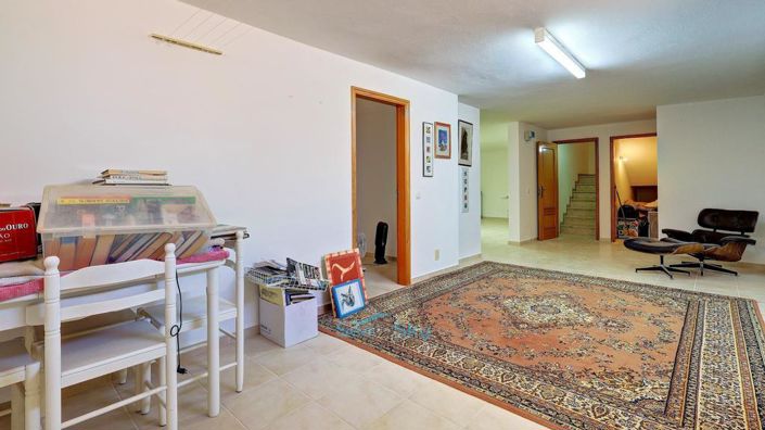 Image No.42-3 Bed House for sale