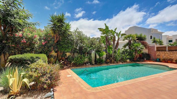 Image No.49-3 Bed House for sale