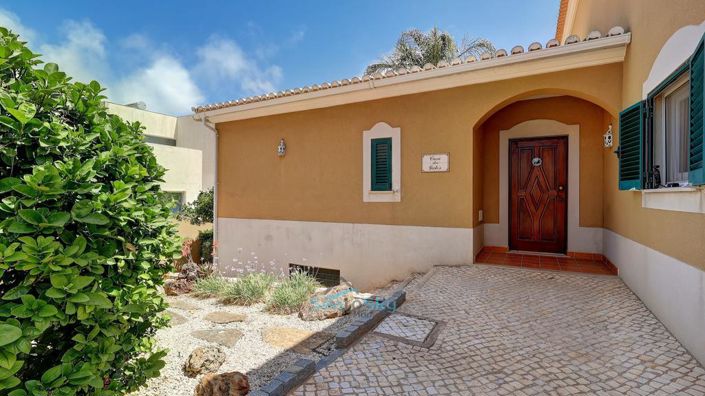 Image No.6-3 Bed House for sale