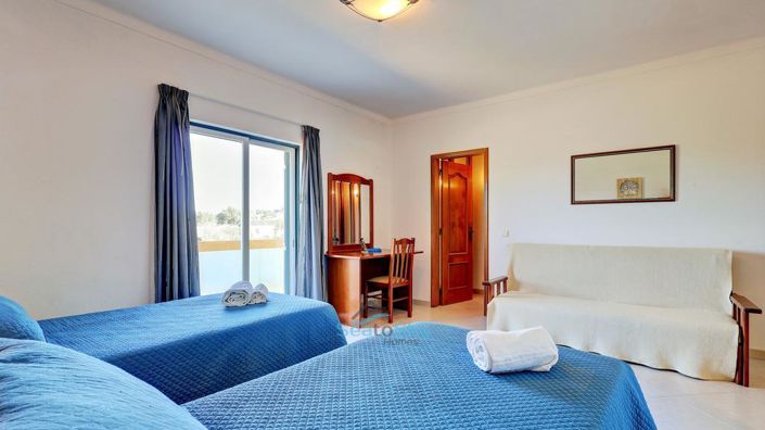 Image No.34-4 Bed House for sale