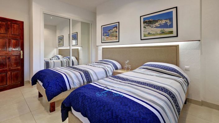 Image No.28-3 Bed House for sale