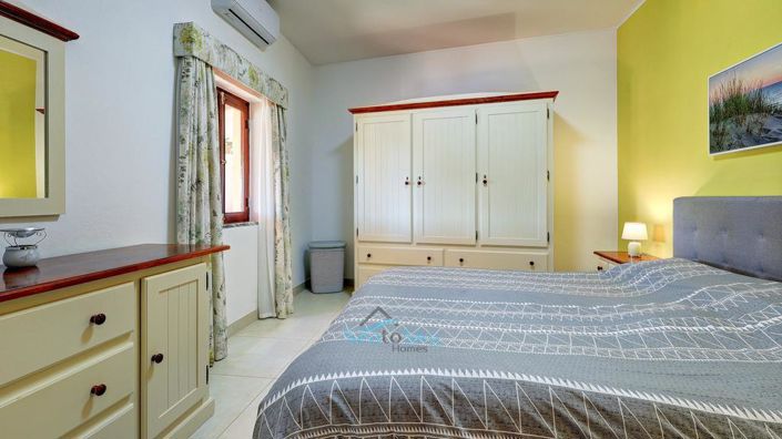 Image No.30-3 Bed House for sale