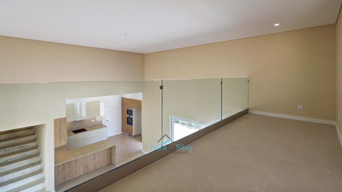 Image No.25-3 Bed House for sale