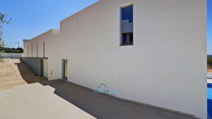 Image No.43-3 Bed House for sale