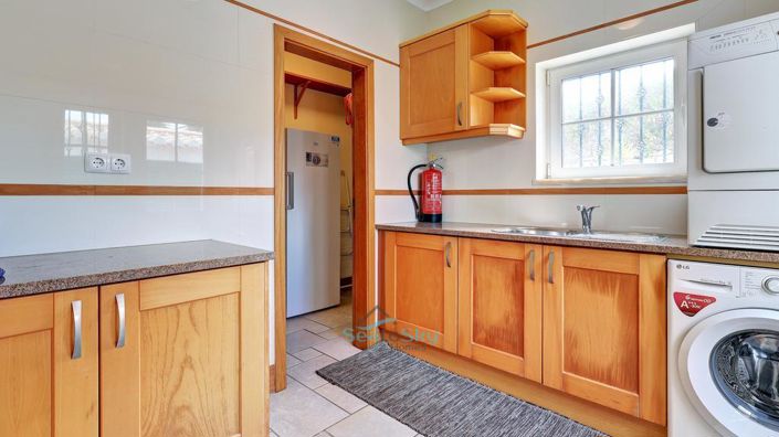 Image No.25-5 Bed House for sale