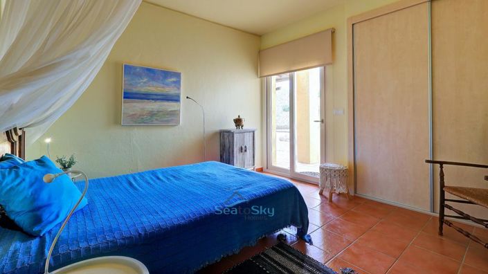 Image No.44-4 Bed House for sale