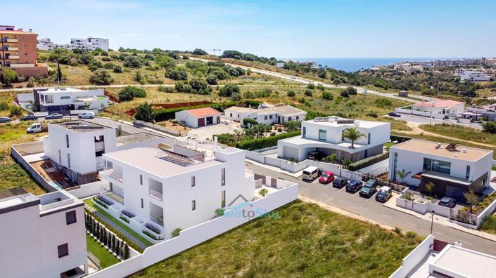 Image No.16-4 Bed House for sale