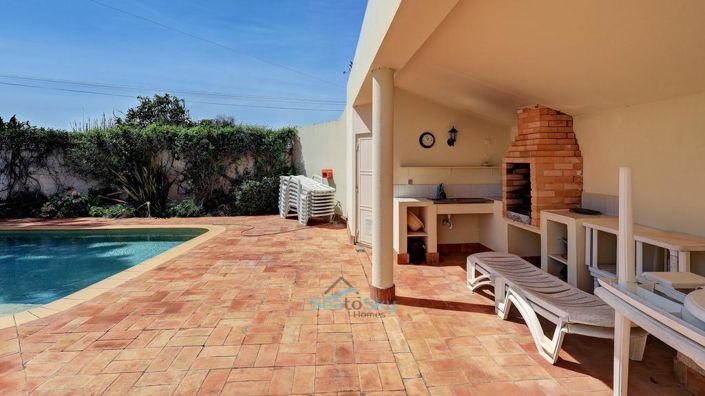 Image No.17-5 Bed House for sale