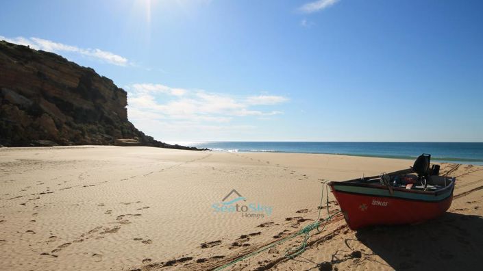 Image No.57-5 Bed House for sale