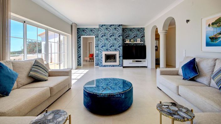 Image No.17-5 Bed House for sale