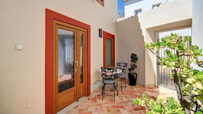 Image No.54-4 Bed House for sale