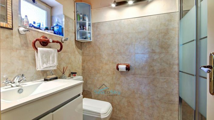 Image No.44-3 Bed House for sale