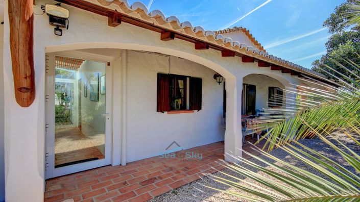 Image No.9-3 Bed House for sale