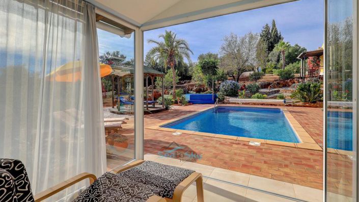 Image No.18-5 Bed House for sale