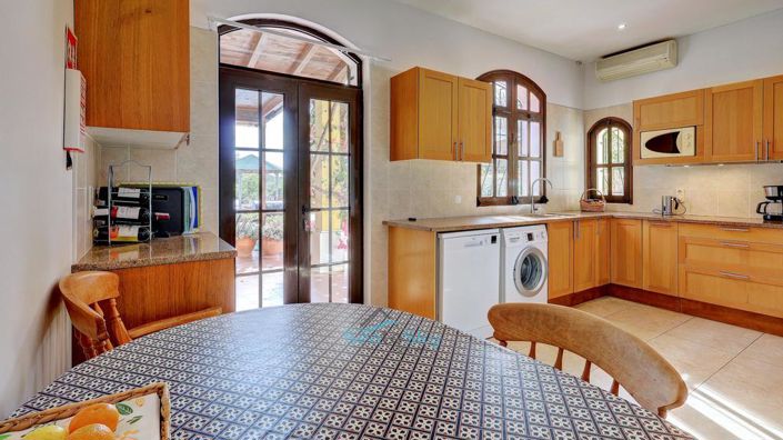 Image No.41-5 Bed House for sale