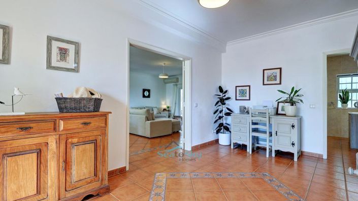 Image No.10-3 Bed House for sale