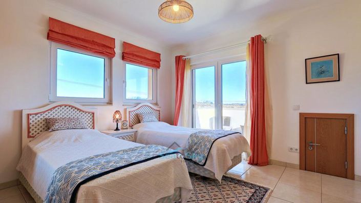 Image No.34-2 Bed House for sale